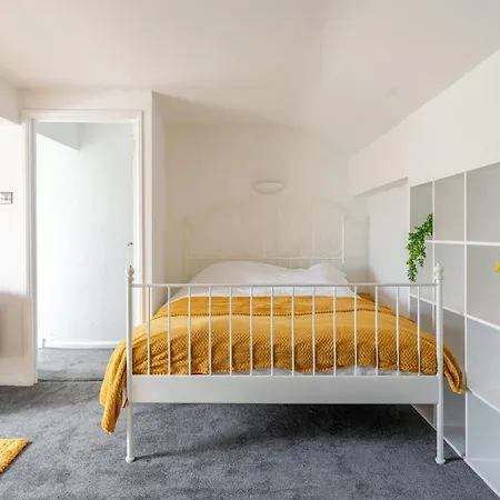 Delightful 2 Bedroom In St George, Bristol